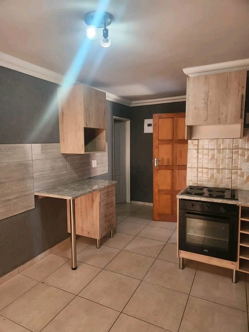 Bachelor Unit - Kanyamazane